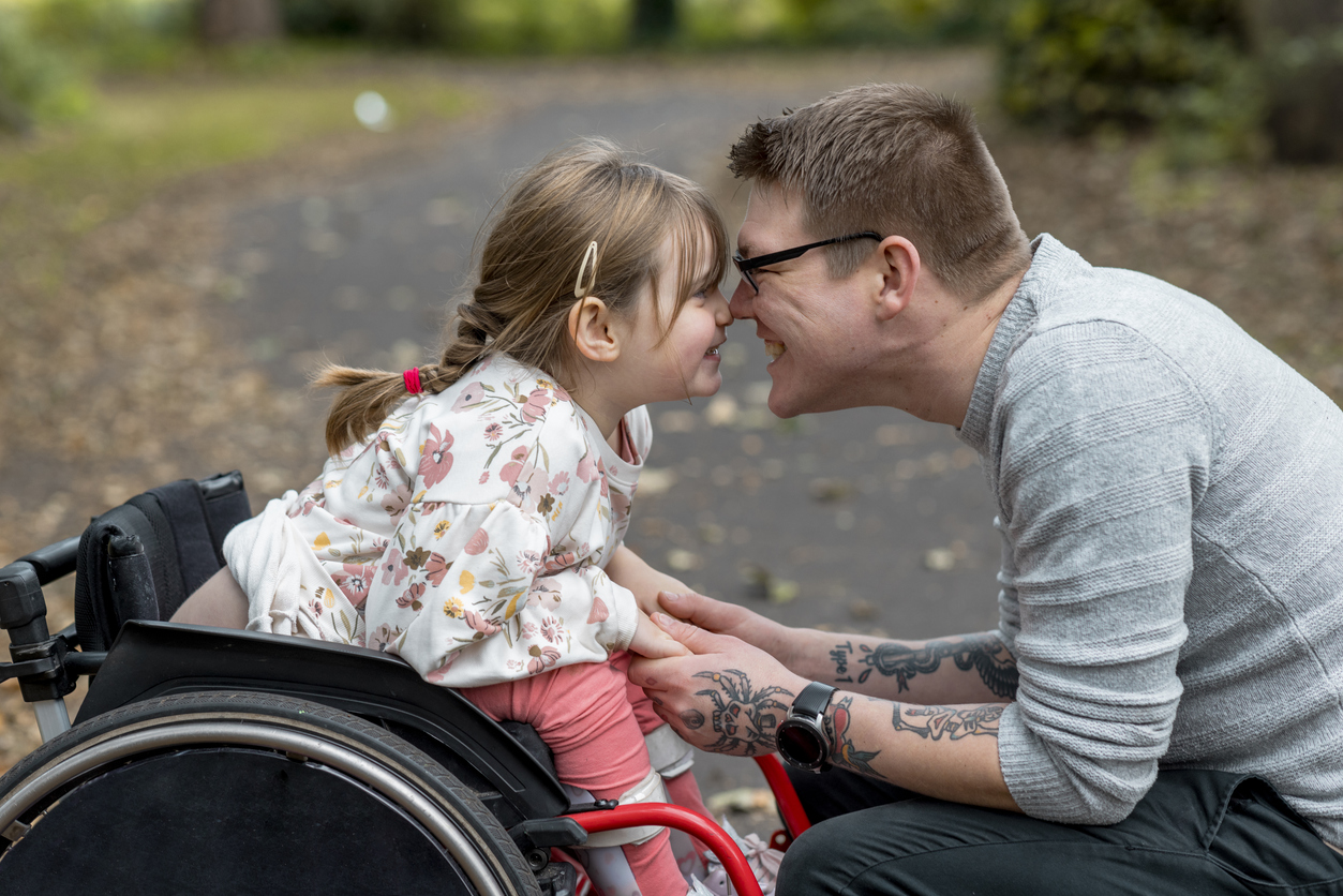 Bambini disabili: agevolazioni Legge 104 per minori e loro familiari