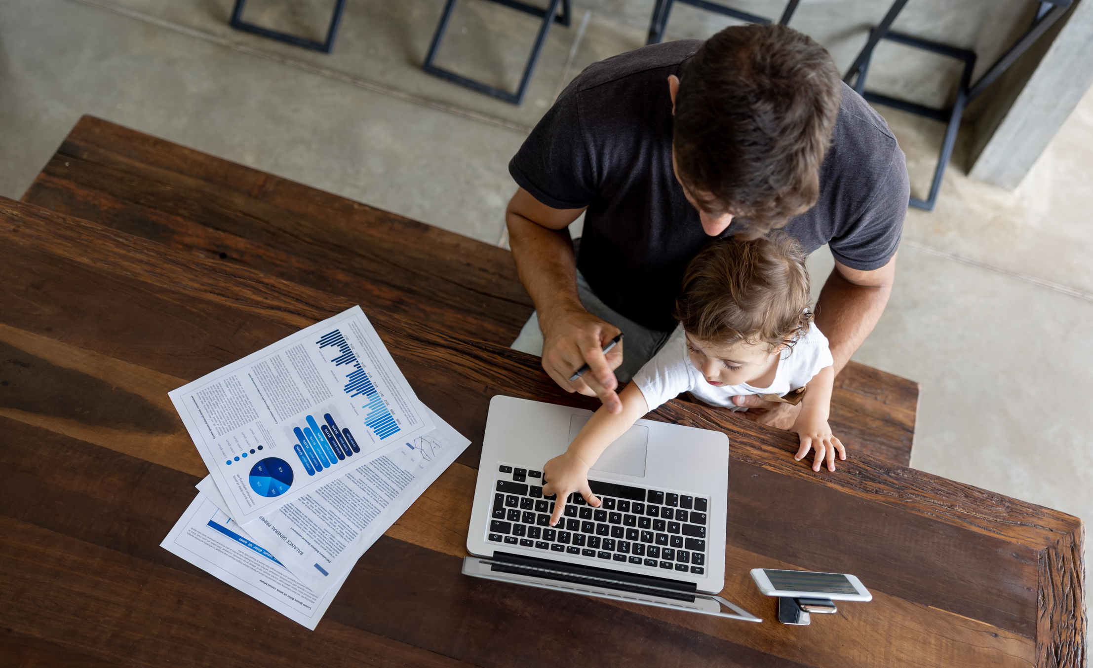 Congedo parentale pagato per tre mesi all’80%: le novità 2025